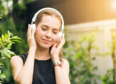 How to Unlock Your Potential with a Manifestation Audio Program in 2025 – Full Guide for Beginners